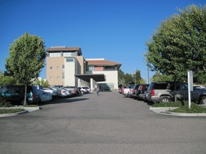 Visitor Parking Area at Twin Cities Hospital In Templeton