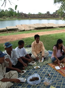 Khmer people love to picnic