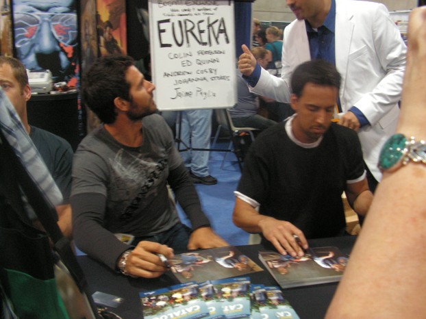 Stars from Eureka signing autographs Stars from Eureka signing autographs
