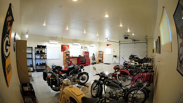 Example of a Garage Man Cave