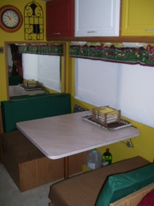 Perfect To Seat The Whole Family At Thanksgiving!!