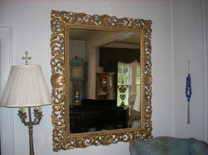Antique Gold Mirrors Look Great Everywhere!