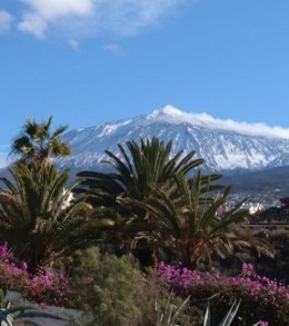 Mt Teide from outside Edificio Lourdes in San Marcos