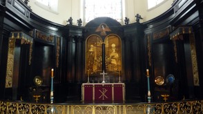 The Altar inside St. Clement Danes