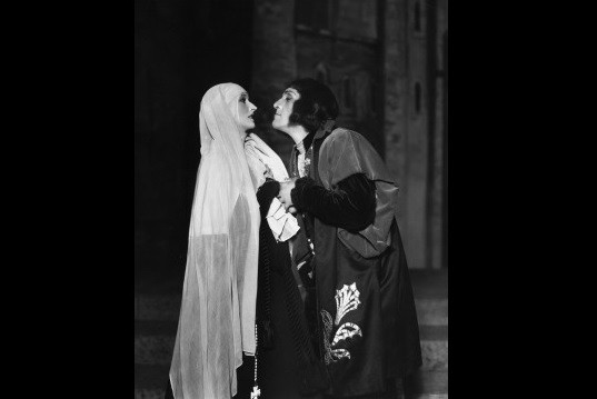 Image: A Shakespearian Anne and Richard III