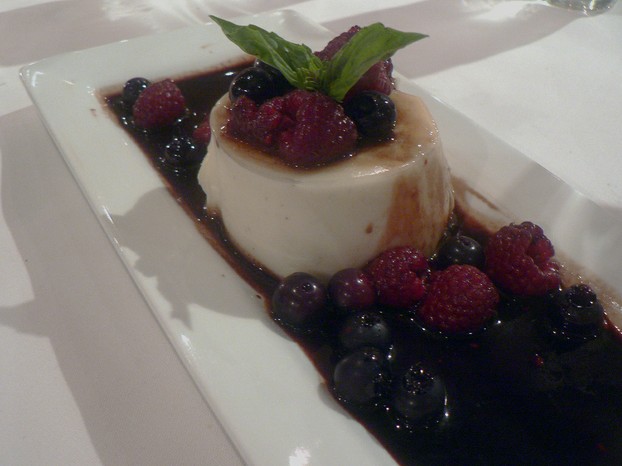 balsamic compote of blueberries and raspberries with panna cotta