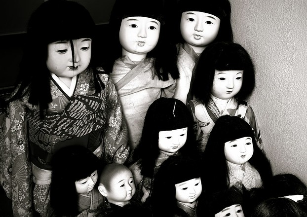 Ichimatsu ningyō: traditional dress-up dolls originating in mid-Edo period (18th century)