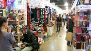 Stores in the Christmas gift fair