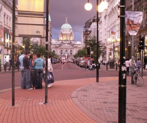 Belfast City Hall, Evening