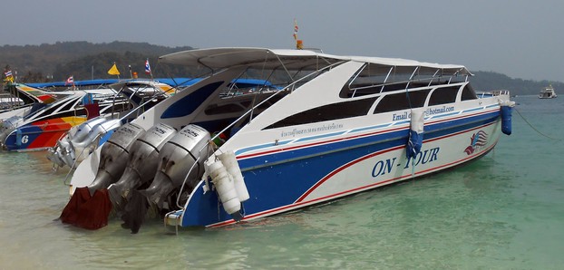The On-Tour speedboat