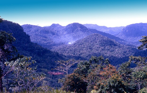 view of the Owen Stanley Ranges from Ower's Corner, 31 miles (50 km) east of Port Moresby, southeastern Papua New Guinea