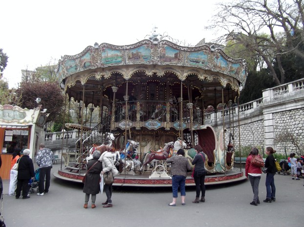 Roundabout in Montmartre