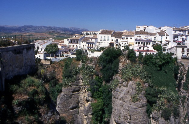 Ronda, Perhed on top of the Gorge