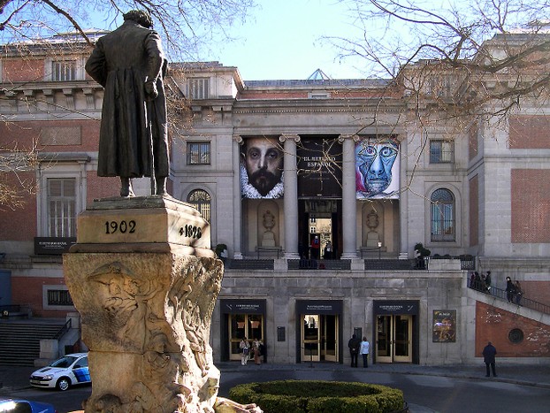 Goya's statue is set in last set of steps leading from Calle de Felipe IV to the Prado.