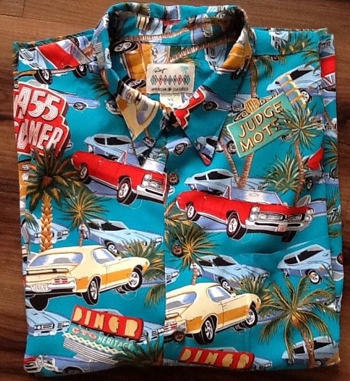 Vintage Hawwian shirt that will make you want to go cruising