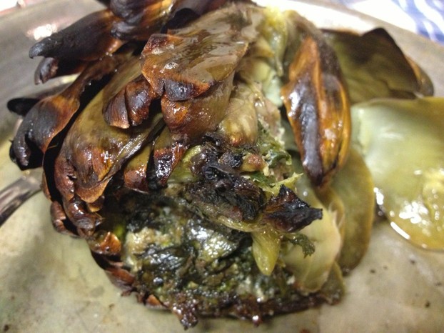 You can also enjoy delicious vegetable dishes such as stuffed artichokes.