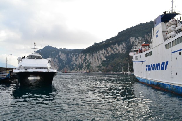 The hydrofoil that gets you to and from Capri.