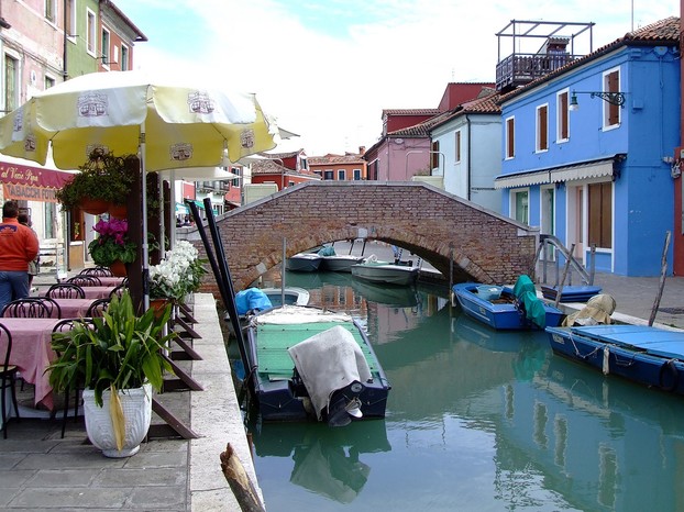 Colorful Burano: One of the prettiest islands in the Venetian lagoon