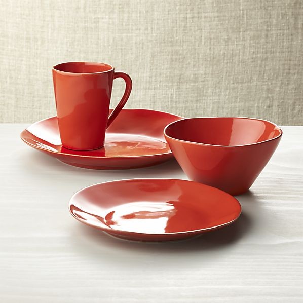 Holiday Colors for Dinnerware