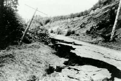 Natural Resources Canada, Canadian Hazard Information Service - Earthquakes Canada: Damage photographs from the M7.3 Van