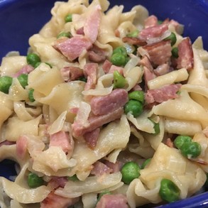 Pasta sauce with peas, ham and cream from Marcella Cucina