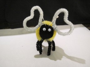 Pom Pom Bee