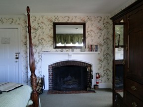 Fireplace room Inn