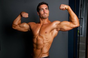 Derek Tresize is a vegan muscle and fitness trainer