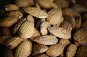 Almonds (photo courtesy of Pixabay)