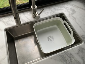 rubber collapsable sink basin