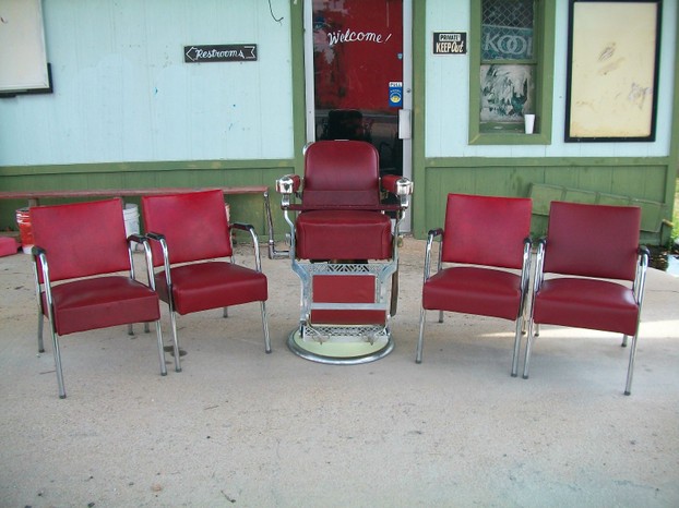 Barber Shop Chair With Matching Waiting Room Chairs