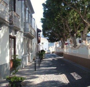 A typical Los Silos street