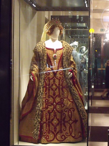 Elizabethan costume, Royal Opera House