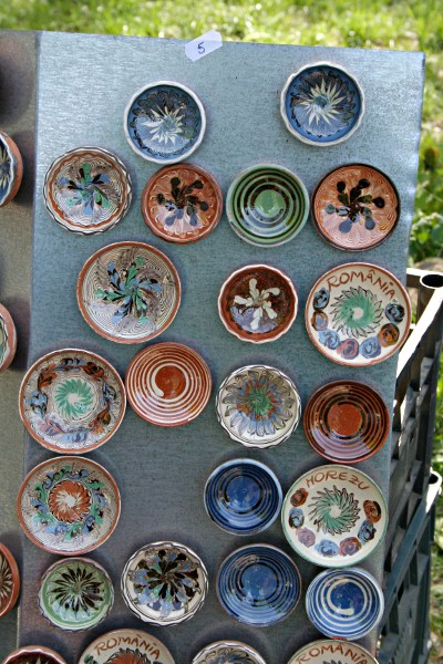 Tiny Decorative Plates (Magnets)