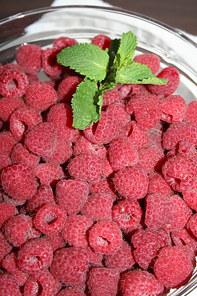 Fresh raspberries: Beautiful and So Healthy