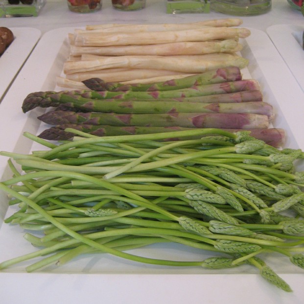 white (rear), green (middle), and Bath (front) varieties of asparagus