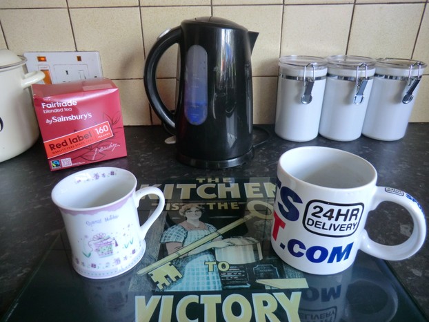 Image: British Tea Making Set