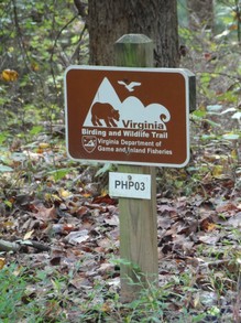 The park has many helpful signs and warnings  to help you know what to do if you encounter a bear.