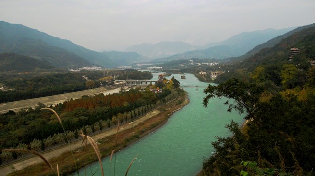 Dujiangyan Irrigation Project, Min River (岷江, Mínjiāng), central Sichuan Province, southwestern China