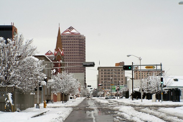 3rd Street, Barelas neighborhood; northward view toward downtown Albuquerque; wintry New Year's Eve, Sunday, Dec. 31, 2006, 06:27