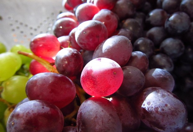 Grapes keep your heart healthy.