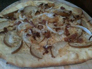 Apple, onion and bacon pizza