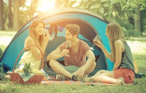 Relaxing shade tent