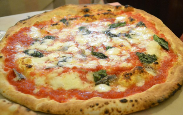 A real Neapolitan pizza.