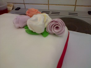 icing roses