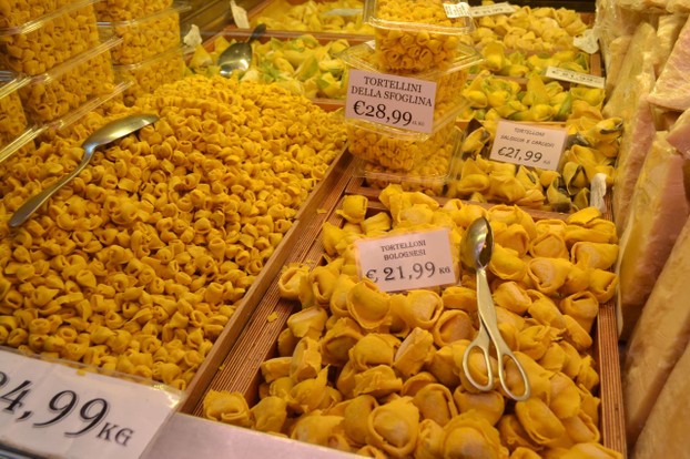 Tortelloni and Tortellini - the favorite pastas of Bologna