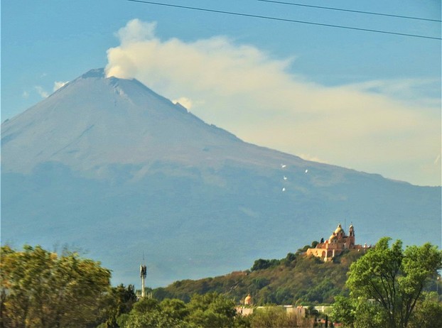 Popocatépetl from the Peripheral Ring of Puebla