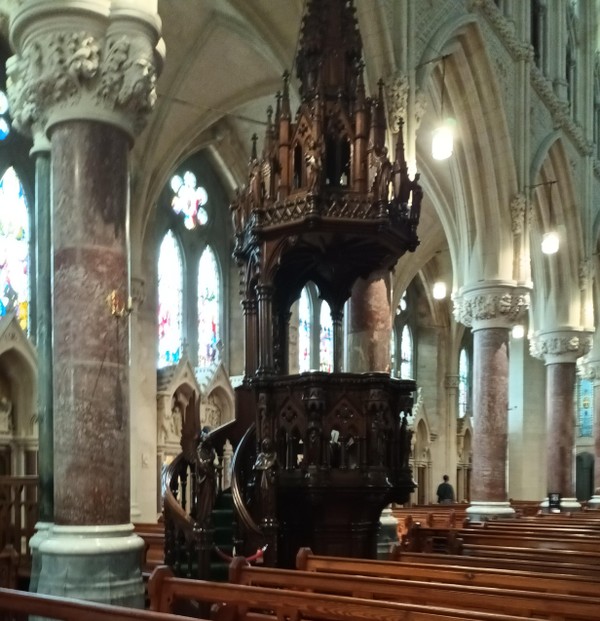 traditional pulpit