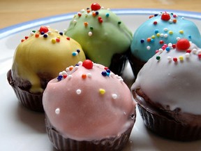 edible cupcake favors