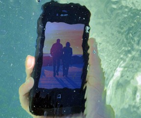 Waterproof iPhone 4 Case